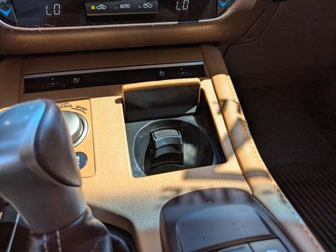 Used 2017 Lexus ES 350 w/ Premium Package FWD image 26