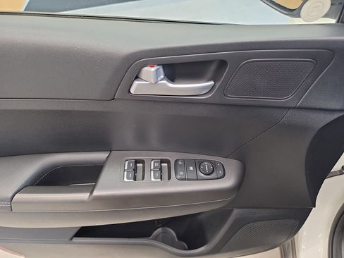 Certified 2022 Kia Sportage LX FWD image 17