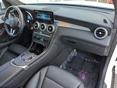 Used 2021 Mercedes-Benz GLC 300 image 20