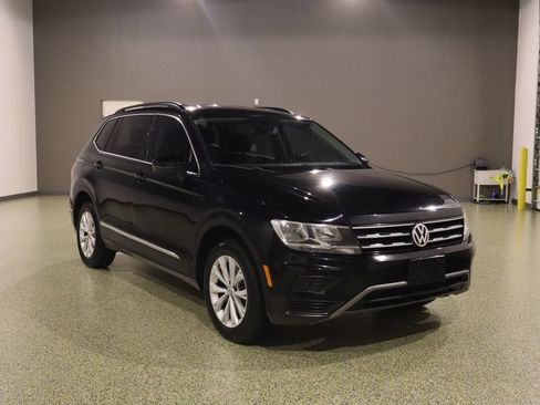 Used 2018 Volkswagen Tiguan SE FWD image 1