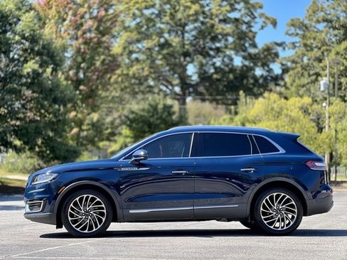 Used 2019 Lincoln Nautilus Reserve image 12
