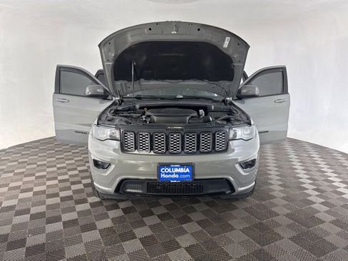 Used 2020 Jeep Grand Cherokee Altitude AWD/4WD image 12