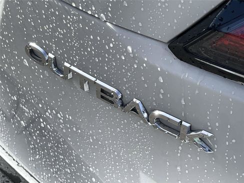 Used 2023 Subaru Outback Premium image 10