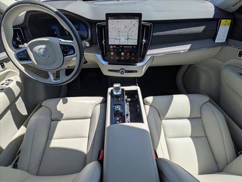 New 2026 Volvo XC90 T8 Ultra w/ Protection Package Premier AWD/4WD image 16