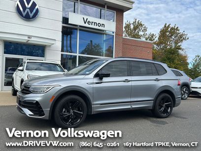 Used 2024 Volkswagen Tiguan SE R-Line