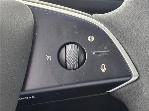 Used 2026 Tesla Model Y AWD image 11