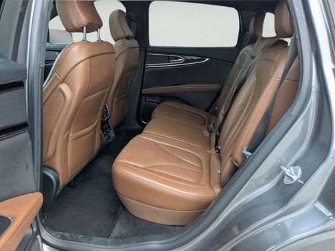 Used 2022 Lincoln Nautilus Reserve FWD image 21