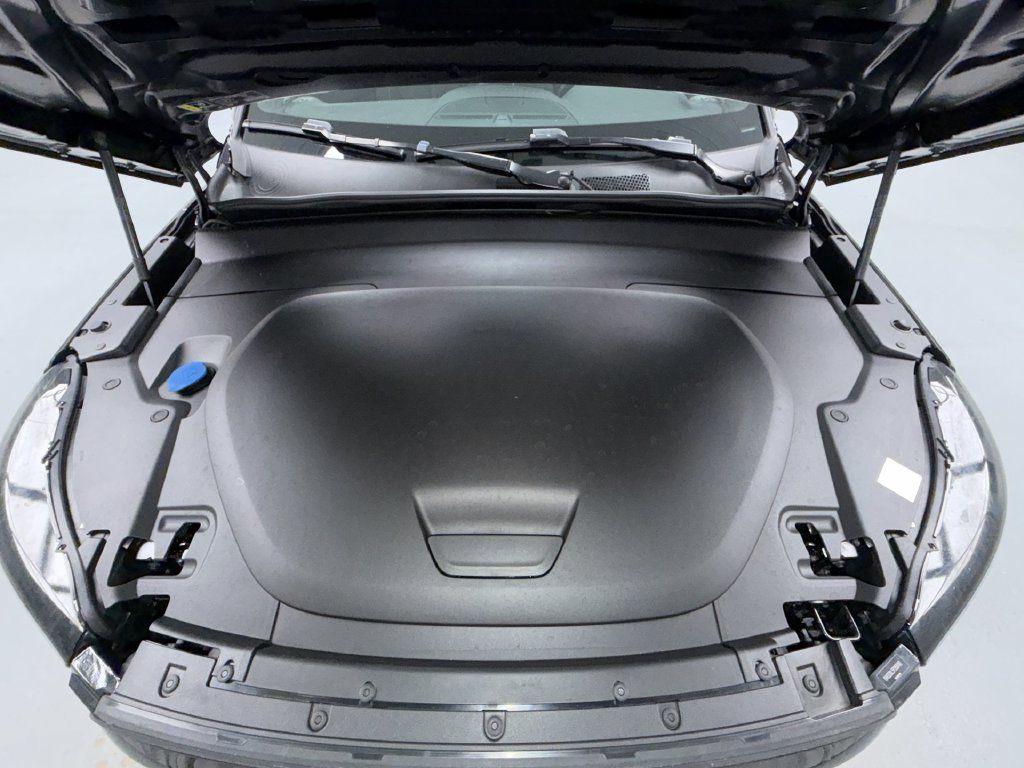 Used 2023 Volvo XC40 Recharge Plus AWD/4WD image 19
