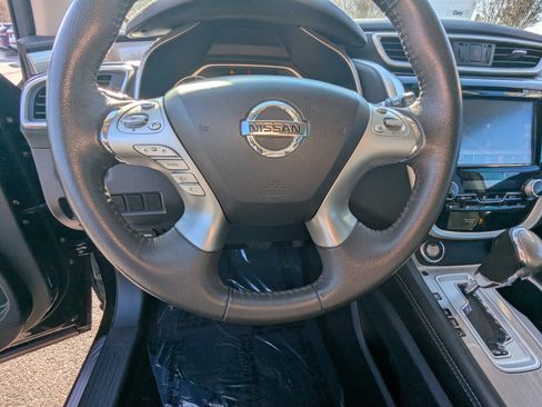 Used 2017 Nissan Murano SV image 19