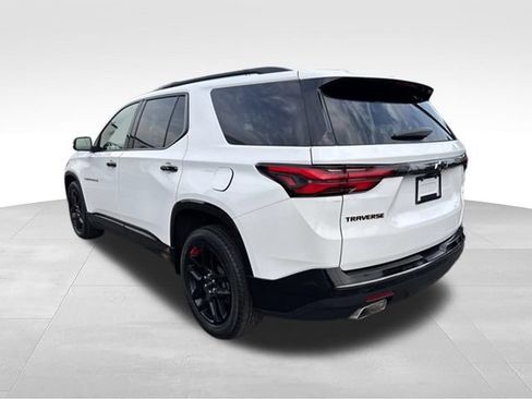 Used 2022 Chevrolet Traverse Premier w/ Redline Edition AWD/4WD image 3