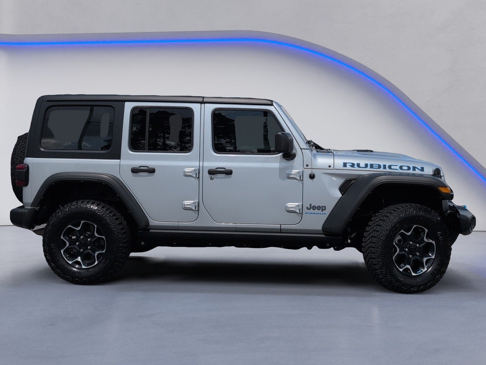 Used 2023 Jeep Wrangler Unlimited Rubicon 4xe AWD/4WD image 3