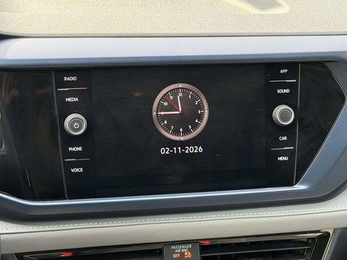 Used 2024 Volkswagen Taos SE image 15