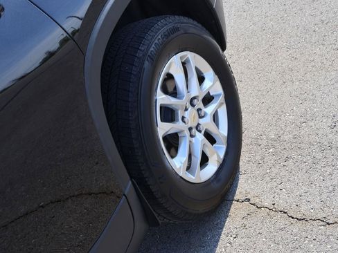 Used 2020 Chevrolet Traverse LT FWD image 41