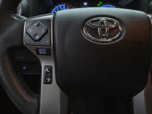 Used 2022 Toyota Tacoma SR5 AWD/4WD image 21