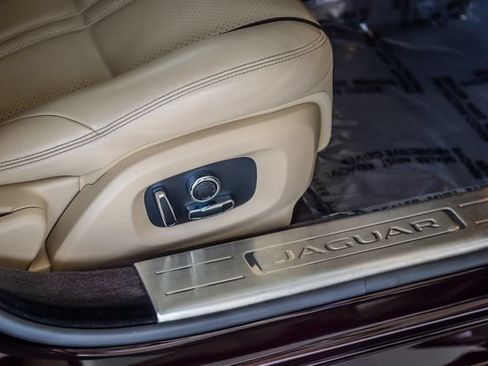 Used 2016 Jaguar XJ R-Sport RWD image 26