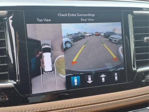 Used 2019 Chrysler Pacifica Limited w/ Advanced Safetytec Group FWD image 9