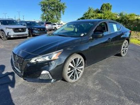 Used 2021 Nissan Altima 2.5 SR FWD image 7