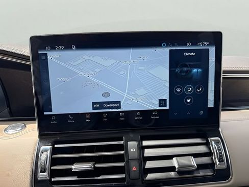 Used 2024 Lincoln Navigator Reserve AWD/4WD image 19