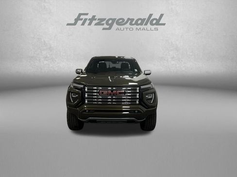 Used 2025 GMC Canyon Denali image 10