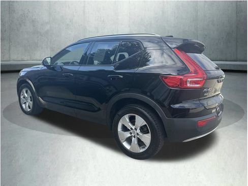 Used 2019 Volvo XC40 T5 Momentum AWD/4WD image 3