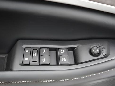 New 2025 Jeep Grand Cherokee L Limited w/ Black Appearance Package image 16