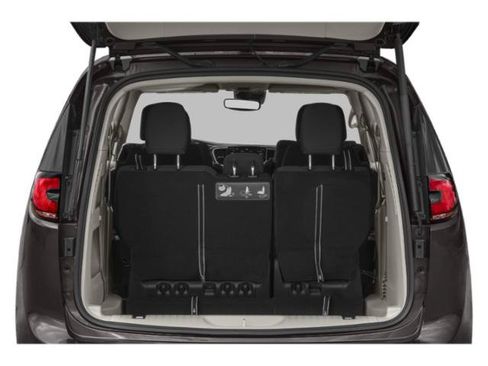 Certified 2023 Chrysler Pacifica Touring-L FWD image 11