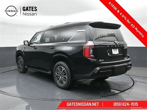 New 2025 Nissan Armada SL w/ Captain's Chari Seat Package image 8