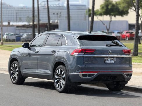 Used 2021 Volkswagen Atlas Cross Sport SEL R-Line AWD/4WD image 3