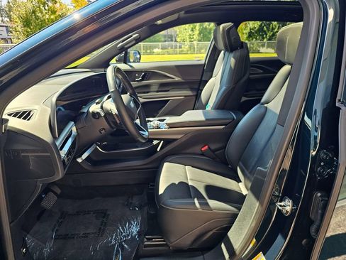 Certified 2024 Cadillac Lyriq Sport w/ LPO, Floor Liner Package AWD/4WD image 20