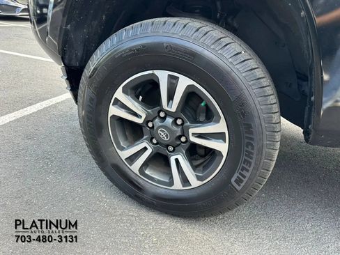 Used 2016 Toyota Tacoma TRD Sport w/ Towing Package AWD/4WD image 21