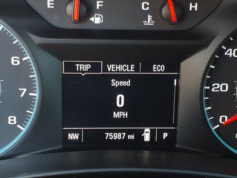 Used 2018 Chevrolet Equinox LT image 19