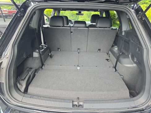 Certified 2023 Volkswagen Tiguan SE R-Line FWD image 13