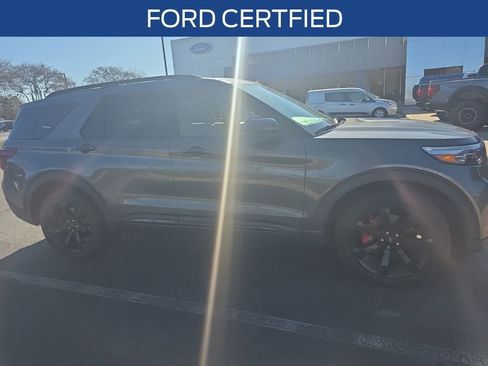 Used 2023 Ford Explorer ST w/ Equipment Group 401A image 3