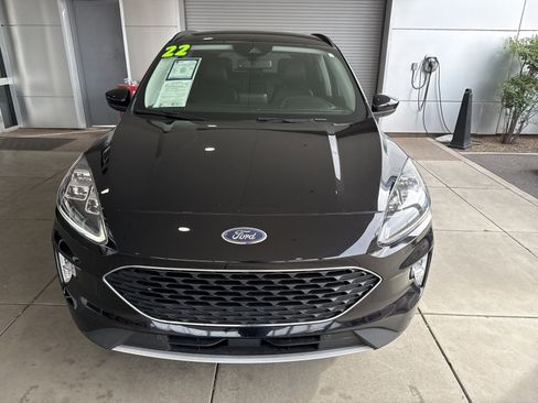 Used 2022 Ford Escape Titanium w/ Class II Trailer Tow Package AWD/4WD image 2