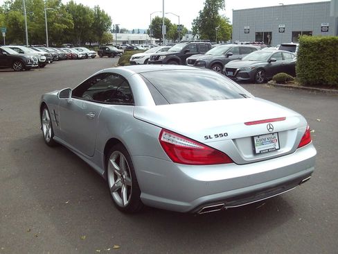 Used 2013 Mercedes-Benz SL 550 image 3