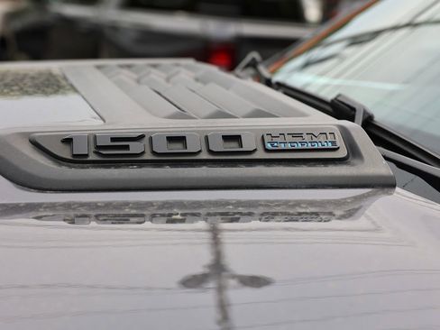 Used 2024 RAM 1500 Limited w/ Night Edition AWD/4WD image 9