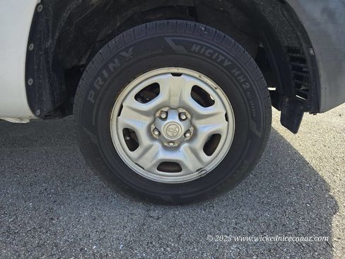 Used 2012 Toyota Tacoma 2WD Regular Cab image 25