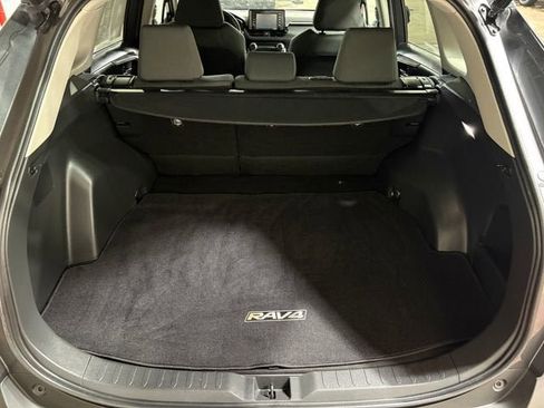 Certified 2022 Toyota RAV4 XLE w/ Convenience Package image 5