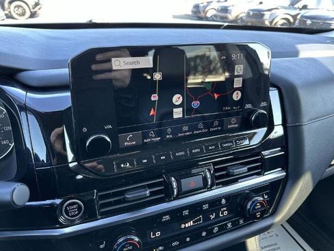 Certified 2023 Nissan Pathfinder SL image 18