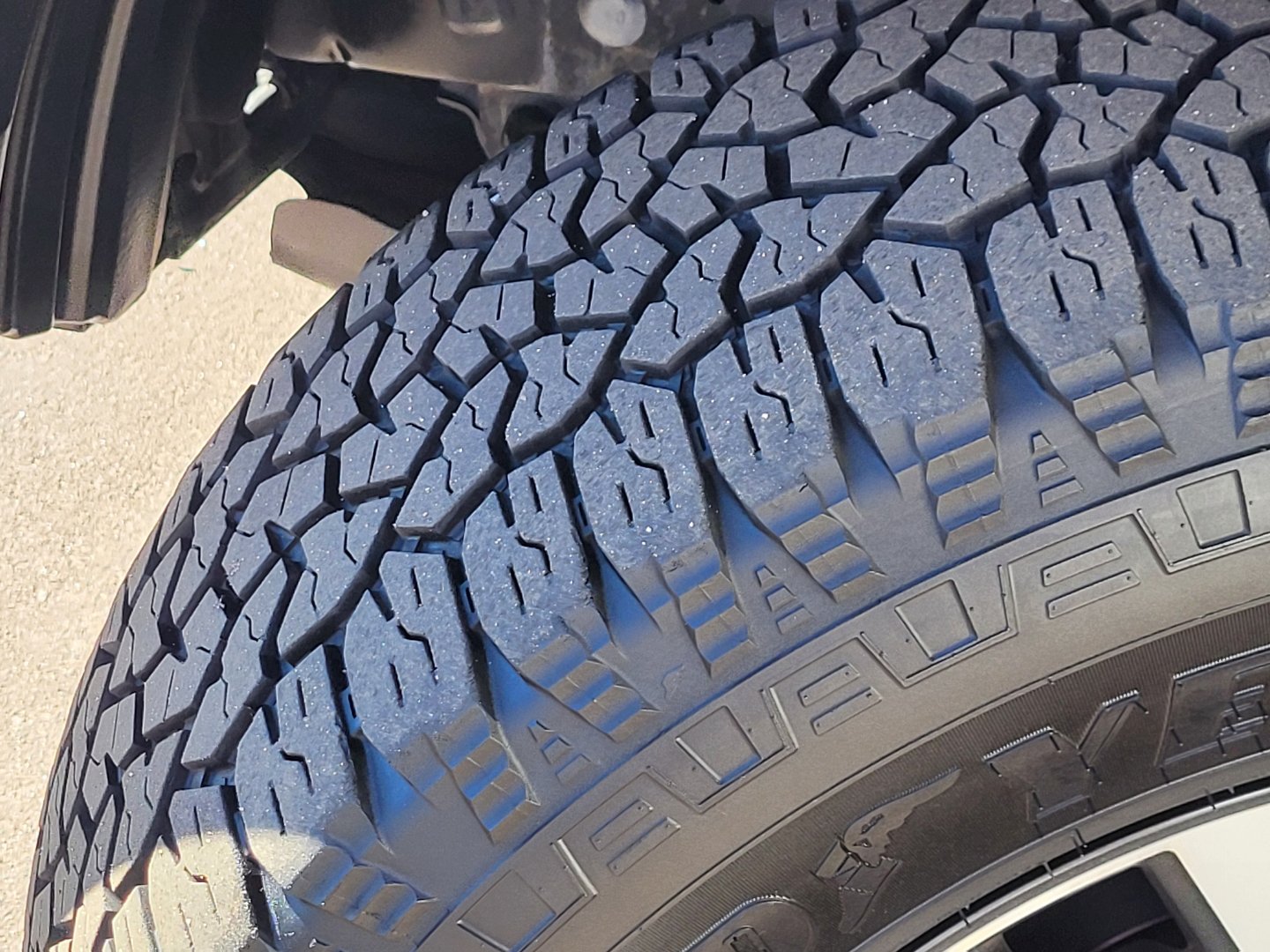 Used 2016 Toyota Tacoma TRD Off-Road w/ Towing Package AWD/4WD image 9