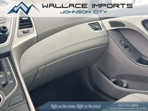 Used 2015 Hyundai Elantra SE w/ Option Group 02 image 19