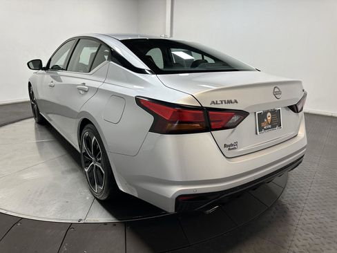 Used 2024 Nissan Altima 2.5 SR image 9