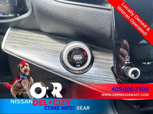 Used 2024 Jeep Wagoneer L Series II w/ Flexible Seating Group AWD/4WD image 29