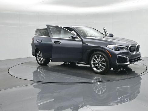 Used 2022 BMW X6 xDrive40i w/ Executive Package image 34
