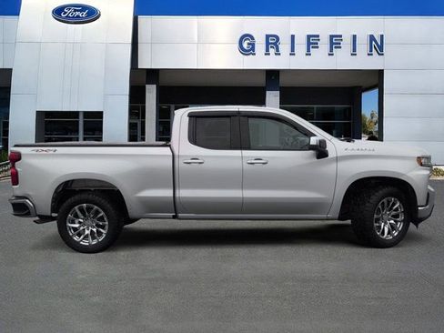 Used 2020 Chevrolet Silverado 1500 LT w/ Trailering Package AWD/4WD image 3