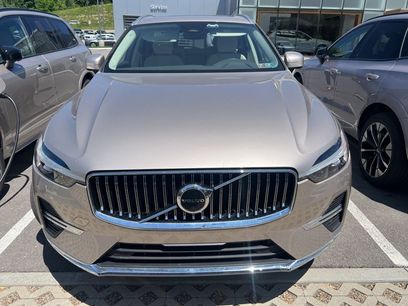 Used 2023 Volvo XC60 B5 Plus w/ Climate Package