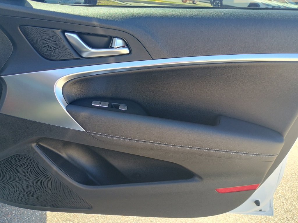 Used 2025 Genesis G70 2.5T AWD/4WD image 21