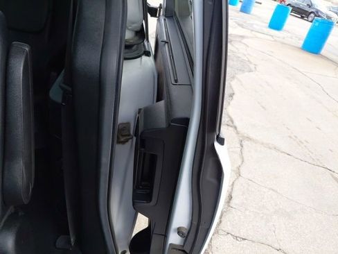 Used 2018 Dodge Grand Caravan GT image 25