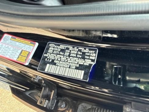 Used 2023 Hyundai Elantra SEL FWD image 30