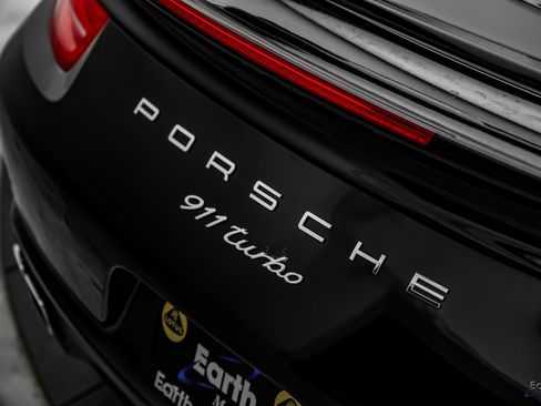 Used 2015 Porsche 911 Turbo image 40
